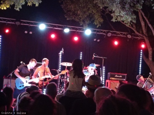 Oa&iuml; star en concert